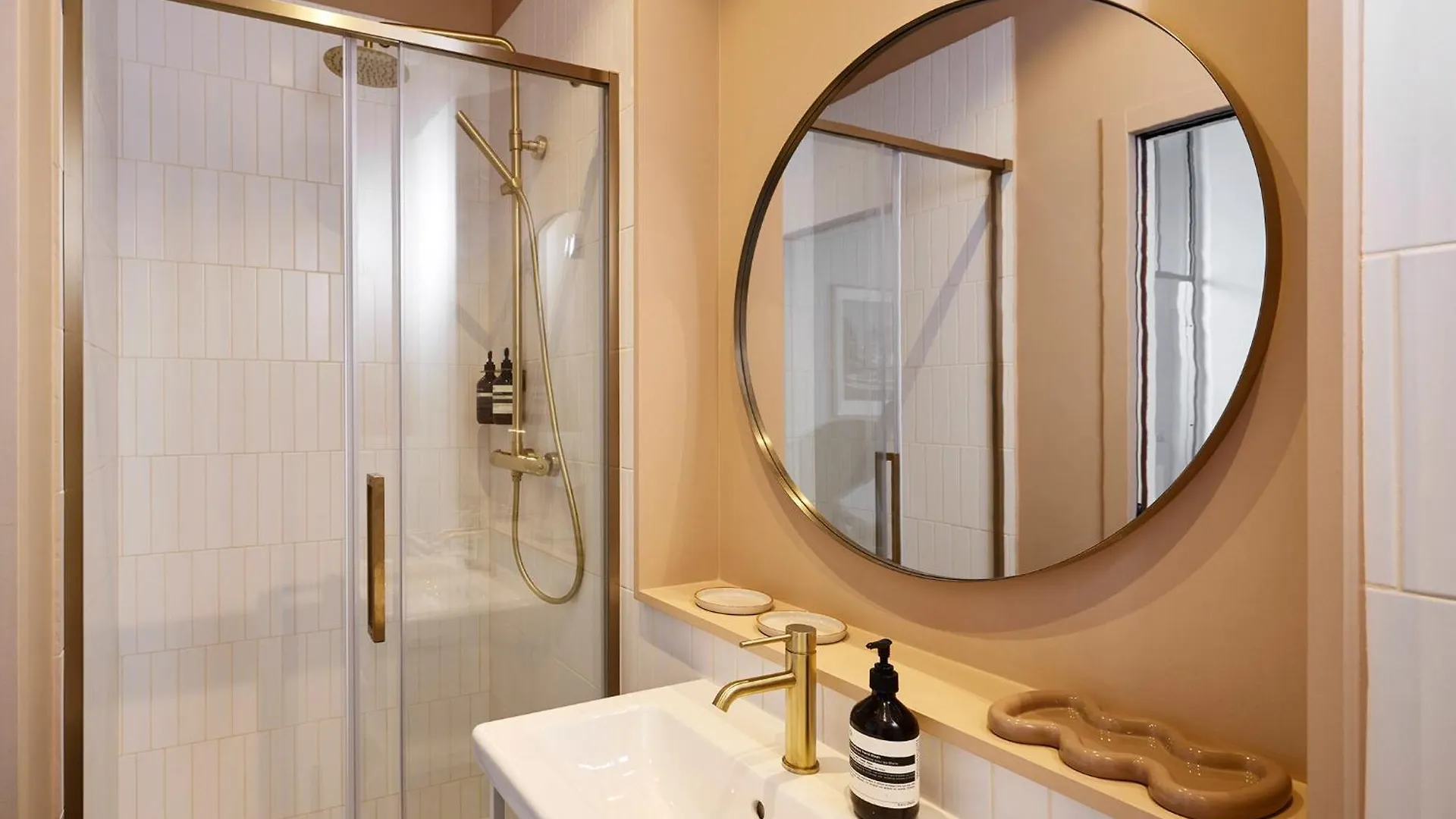 Apartman Art Deco Loft - 2Br And 2Ba Near Canal Saint Martin Párizs Franciaország